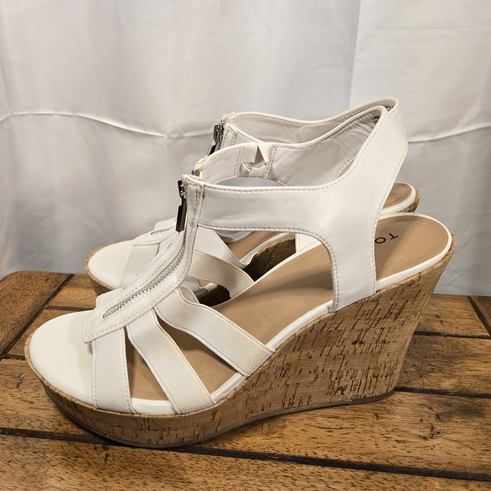 Torrid White Strappy Wedge Sandals 10
